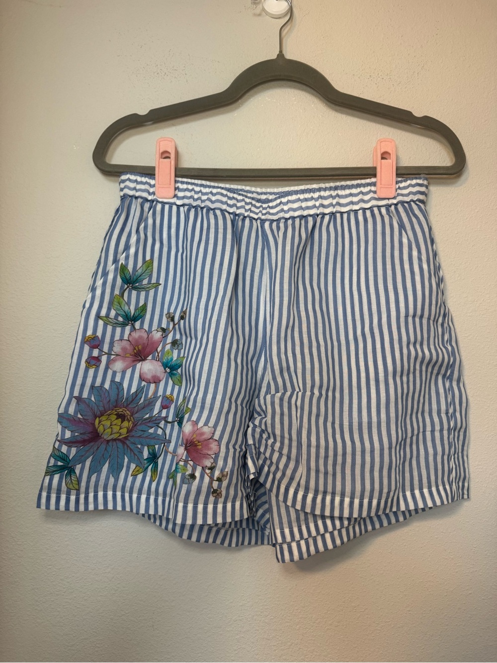 Johnny Was Orlaya Stripe Shorts NWT - Picture 2 of 9